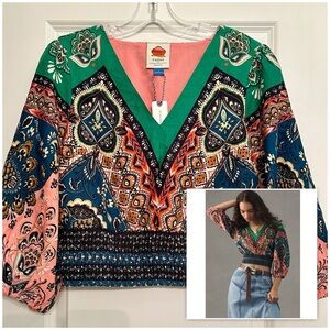 NWT! FARM RIO Anthropologie, Deep-V Puff Sleeve Top, Summer Rug, Small